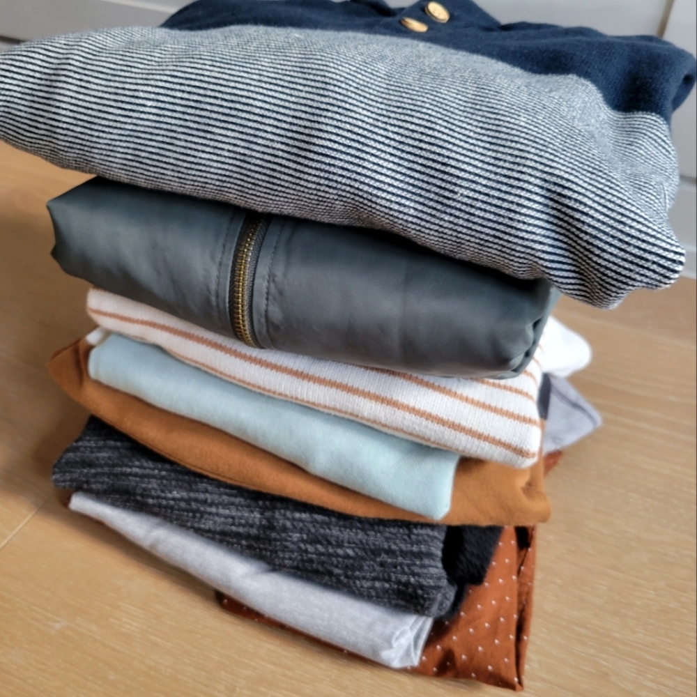 Boys sweaters and jacket size 8